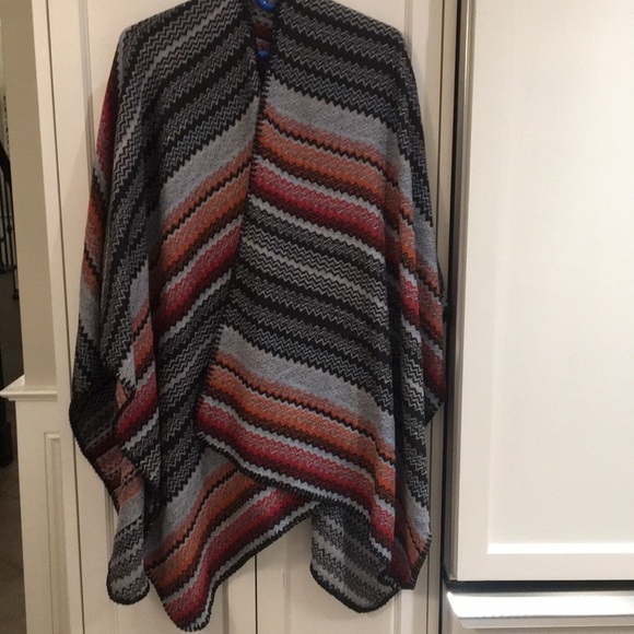 Reversible poncho - Picture 1 of 2